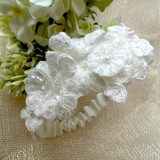 ドレスリメイクで作成した白い小物