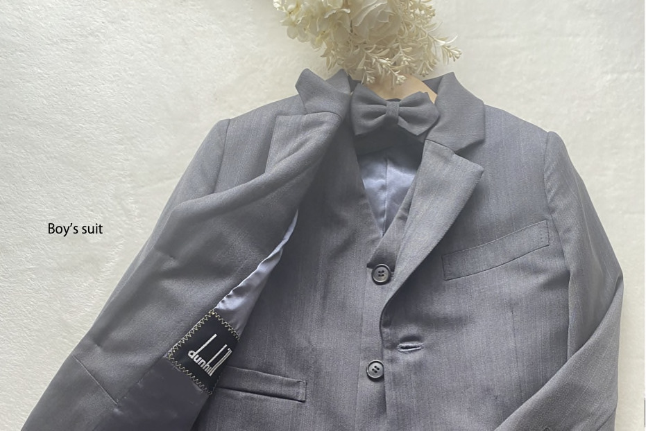 大人用スーツを材料として作成した子供用スーツ